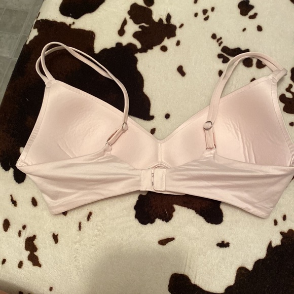 light pink aerie padded bra. - Picture 2 of 2